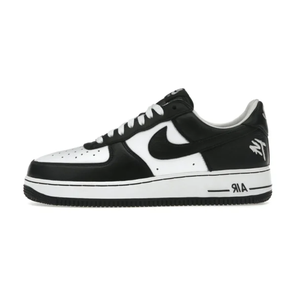 NIKE AIR FORCE 1 TERROR SQUAD