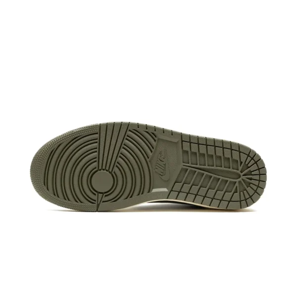 NIKE JORDAN 1 RETRO TRAVIS SCOTT OLIVE - Imagen 5